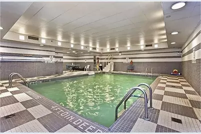 300 E 85th Street #1201, New York City, NY 10028 - Photo 10