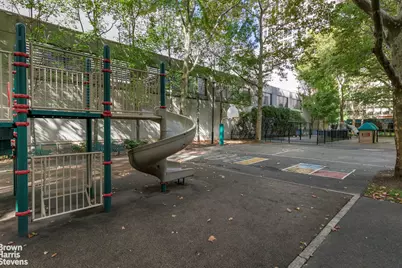 330 E 33rd Street #9A, New York City, NY 10016 - Photo 10