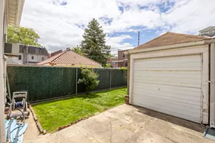 1570 Hendrickson St, New York City, NY 11234 - Photo 12