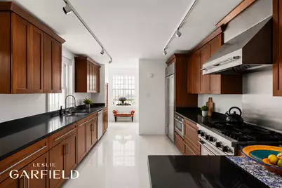 38 E 70th Street, New York, NY 10021 - Photo 8
