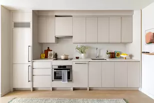 300 E 50th St, New York, NY 10022 - Photo 2