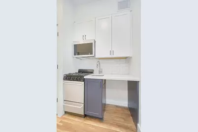 353 W 44th Street #2D, New York City, NY 10036 - Photo 4