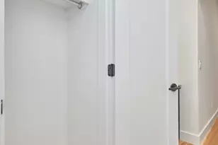 353 W 44th St, New York City, NY 10036 - Photo 2