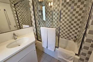 40 Central Park S, New York, NY 10019 - Photo 16