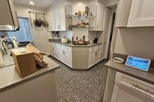 40 Central Park S, New York, NY 10019 - Photo 12