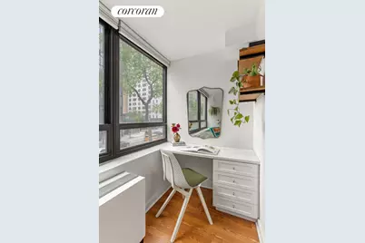 240 E 47th Street #2E, New York, NY 10017 - Photo 8