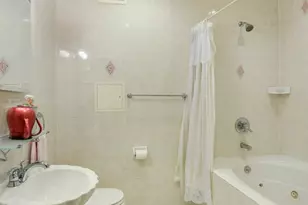 1547 E 27th St, New York City, NY 11229 - Photo 16