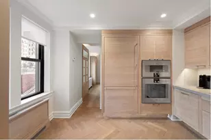 610 Park Ave, New York City, NY 10065 - Photo 2