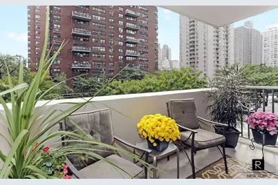 100 W 94th Street #4-B, New York City, NY 10025 - Photo 6