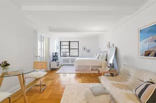 245 E 72nd St, New York, NY 10021 - Photo 2