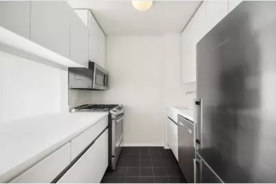 21 S End Avenue #404, New York City, NY 10280 - Photo 6