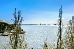 21 S End Ave, New York City, NY 10280 - Photo 4