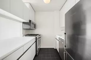 21 S End Ave, New York City, NY 10280 - Photo 6