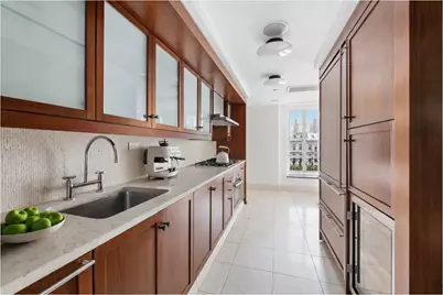 140 E 63rd Street #14B, New York City, NY 10065 - Photo 6
