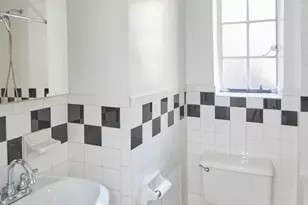 324 E 41st St, New York City, NY 10017 - Photo 10