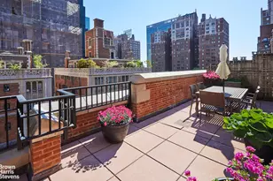 324 E 41st St, New York City, NY 10017 - Photo 4