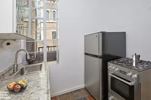 324 E 41st St, New York City, NY 10017 - Photo 8