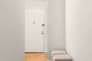 211 W 71st St, New York City, NY 10023 - Photo 4