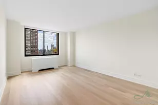 145 W 67th St, New York City, NY 10023 - Photo 16