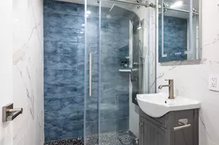 235 E 57th St, New York, NY 10022 - Photo 4