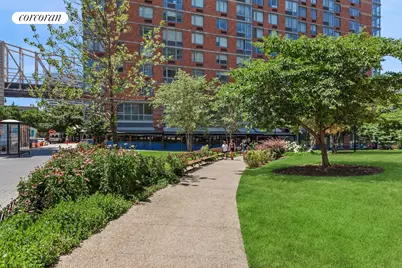 425 Main Street #9T, New York City, NY 10044 - Photo 22