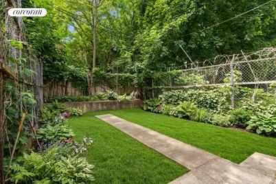 1562 Pacific Street, New York City, NY 11213 - Photo 10