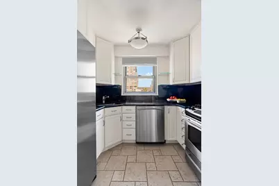 360 E 72nd Street #C2501, New York City, NY 10021 - Photo 4