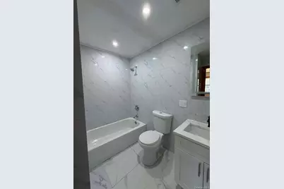 177-28 129th Avenue, New York City, NY 11434 - Photo 4