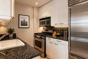 146 W 57th St, New York City, NY 10019 - Photo 4