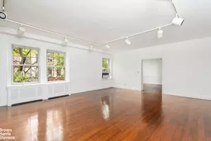 133 E 64th St, New York City, NY 10021 - Photo 2
