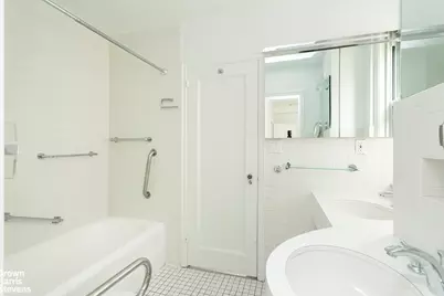 133 E 64th Street #3B, New York City, NY 10021 - Photo 12