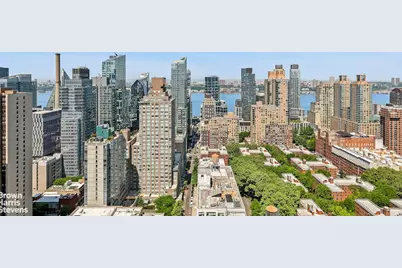 161 W 61st Street #34B, New York City, NY 10023 - Photo 12