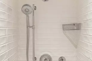 212 W 72nd St, New York City, NY 10023 - Photo 8