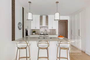 212 W 72nd St, New York City, NY 10023 - Photo 2