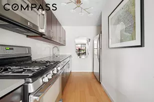 535 W 52nd St, New York City, NY 10019 - Photo 2
