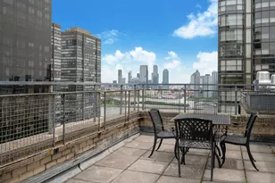333 E 46th St, New York, NY 10017 - Photo 6