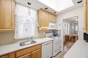 2816 Brown St, New York City, NY 11235 - Photo 6