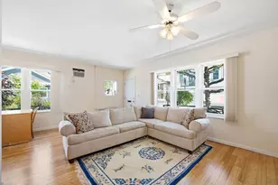 2816 Brown St, New York City, NY 11235 - Photo 4