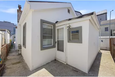2816 Brown Street, New York City, NY 11235 - Photo 14