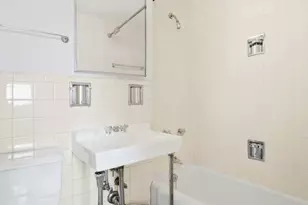 345 E 69th St, New York City, NY 10021 - Photo 12