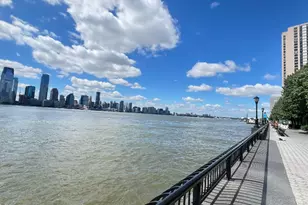 333 Rector Pl, New York City, NY 10280 - Photo 26