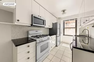 385 Grand St, New York City, NY 10002 - Photo 6