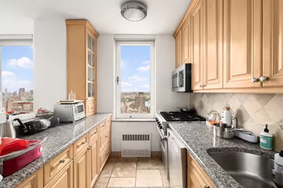 200 E 89th Street #38A, New York City, NY 10128 - Photo 2