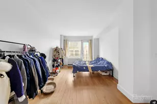 44-27 Purves St, New York City, NY 11101 - Photo 8