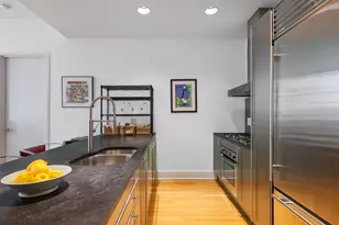 421 W 54th St, New York City, NY 10019 - Photo 8