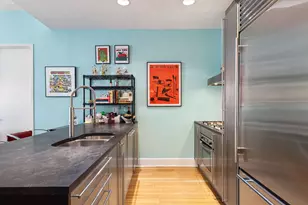 421 W 54th St, New York City, NY 10019 - Photo 2