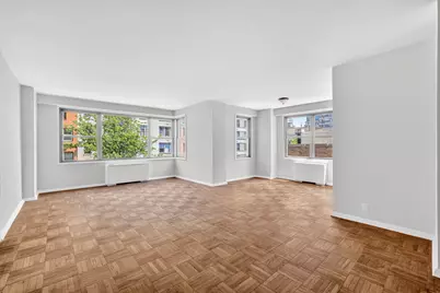 200 E 74th Street #5B, New York City, NY 10021 - Photo 2