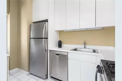 188 E 64th Street #402, New York City, NY 10065 - Photo 6