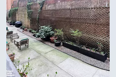 210 E 73rd Street #1E, New York, NY 10021 - Photo 10