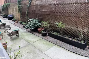 210 E 73rd St, New York City, NY 10021 - Photo 10